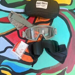 Smith Optics Green "Outside the Wire Goggles" - Extra lenses, Case, Fog Cloth